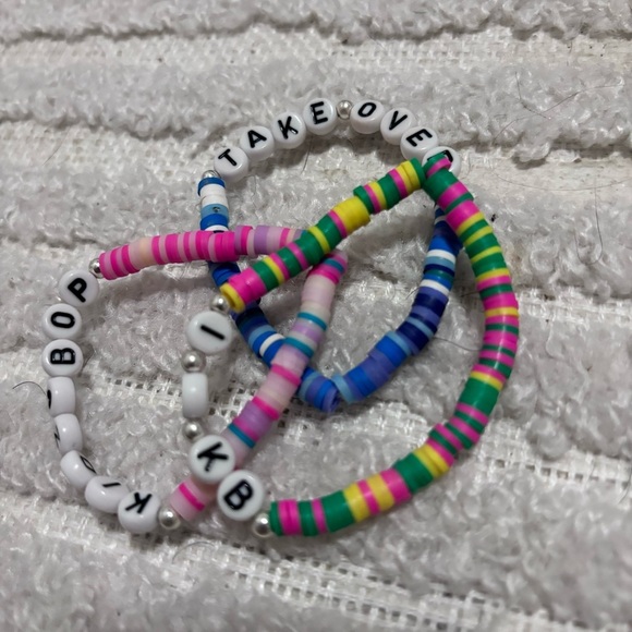 🦋 Closet Clear Out 🦋 Accepting all offers - FCFS! - Picture 3 of 3